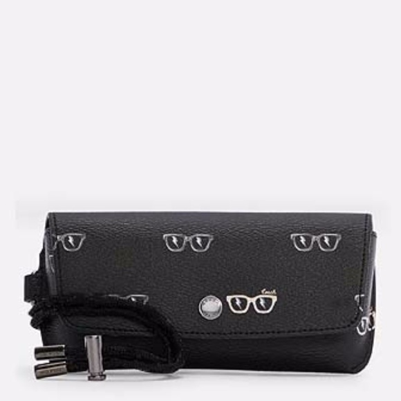 Coach Other - Coach Sunglass Case With Sunglasses Print